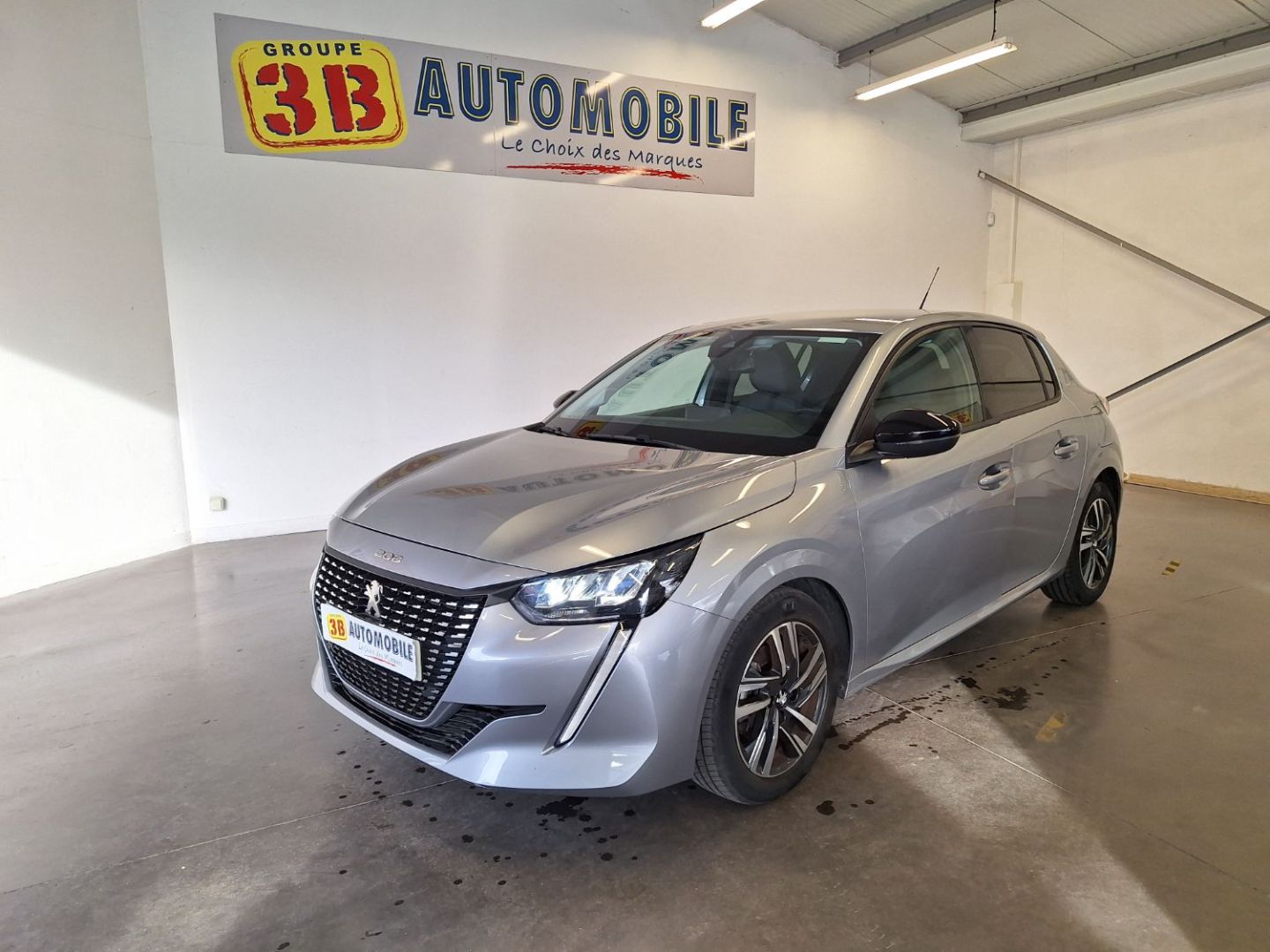 Peugeot | 208