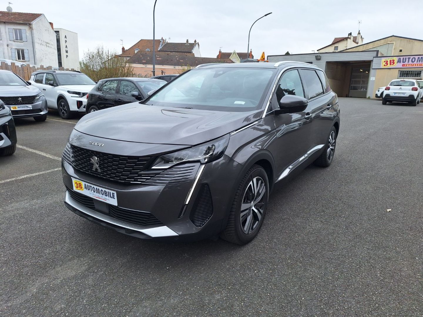 Peugeot | 5008